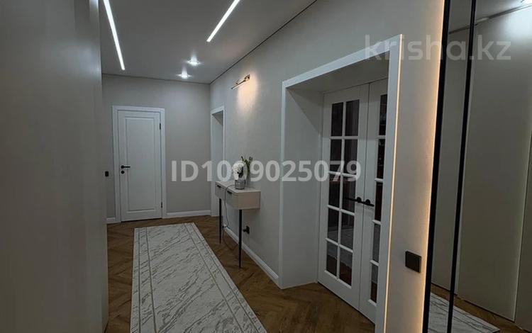 3-комнатная квартира · 124 м² · 3/6 этаж, 39-й мкр 12 — BS arena за 47.5 млн ₸ в Актау — фото 2