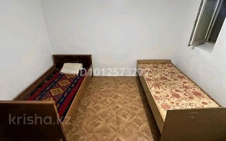 2-бөлмелі пәтер · 40 м² · 1/1 қабат, Есенберлина 27/2, бағасы: 90 000 ₸ в Алматы, Медеуский р-н — фото 2