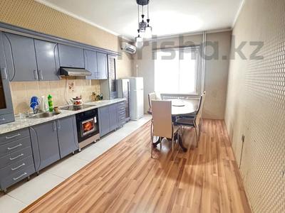 2-комнатная квартира · 74 м² · 13/16 этаж, мкр. Алмагуль, Алмагуль 24 за 19 млн ₸ в Атырау