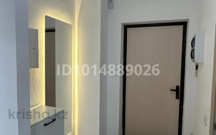 1-комнатная квартира · 42 м² · 9/14 этаж, Бектурова 4в за 250 000 ₸ в Астане, Нура р-н — фото 2