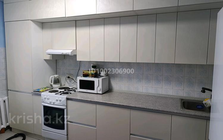 1-бөлмелі пәтер · 36 м² · 3/9 қабат, Степной 1 ш/а., проспект Республики 4, бағасы: 150 000 ₸ в Караганде, Казыбек би р-н — фото 2