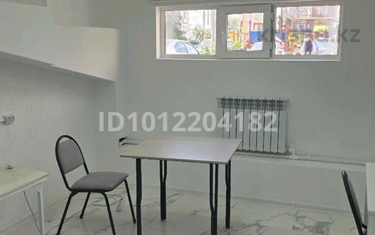 Медцентры и аптеки · 30 м² за 200 000 ₸ в Атырау, мкр. Алмагуль — фото 2