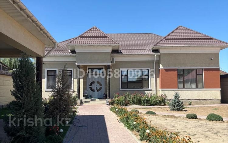 Отдельный дом · 5 комнат · 200 м² · 1015 сот., Аппасова 63б за 220 млн 〒 в Таразе — фото 2