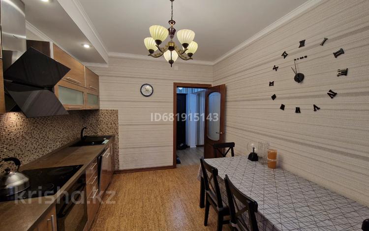 4-бөлмелі пәтер · 130 м² · 2/9 қабат, мкр Самал-2 74 — Бектурова, бағасы: 690 000 ₸ в Алматы, Медеуский р-н — фото 16
