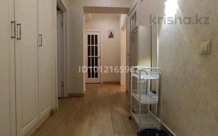 3-бөлмелі пәтер · 82 м² · 1/5 қабат, мкр Коктем-1, Жарокова — Утепова, бағасы: 70 млн ₸ в Алматы, Бостандыкский р-н — фото 2