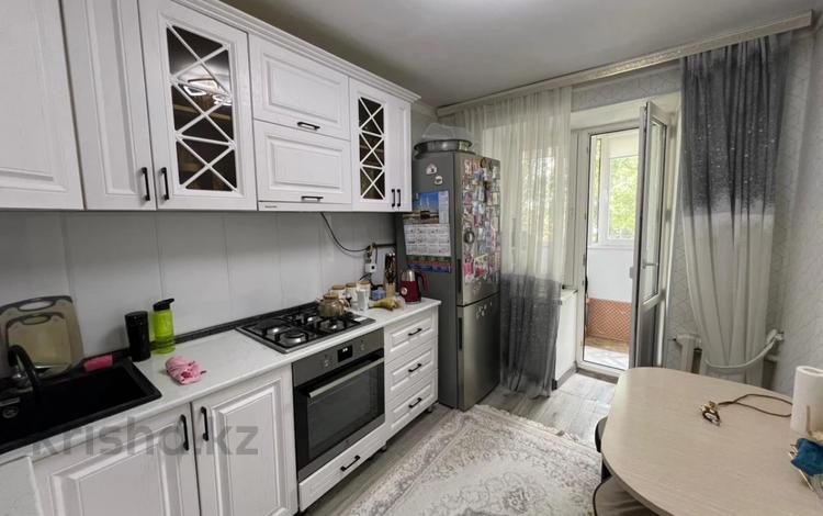 3-бөлмелі пәтер · 60.8 м² · 5/5 қабат, Михайловка ш/а., Крылова, бағасы: 24 млн ₸ в Караганде, Казыбек би р-н — фото 9