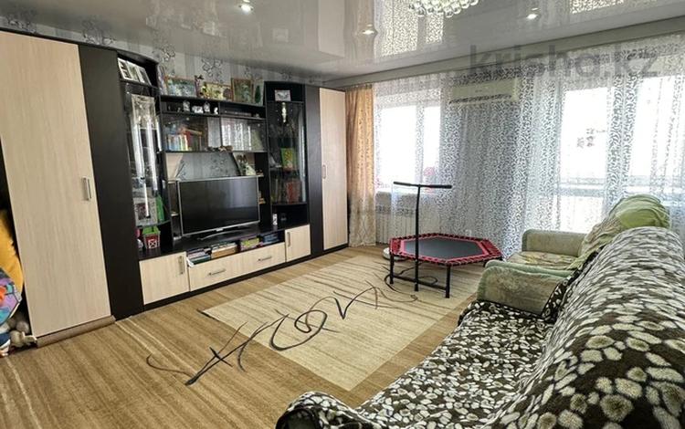 3-комнатная квартира, 58 м², 4/5 этаж, Пр.Республики за 7.7 млн 〒 в Темиртау — фото 2