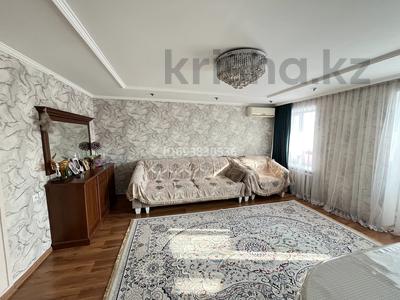 3-комнатная квартира, 76 м², 2/3 этаж, Аюченко 15 — сзади Авторынка за 27 млн 〒 в Семее