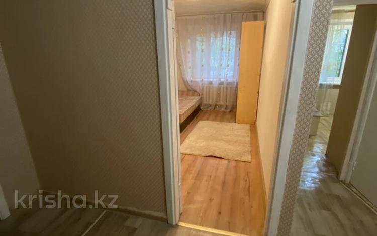 2-комнатная квартира · 48 м², Просп. Строителей 18 за 160 000 ₸ в Караганде, Казыбек би р-н — фото 2