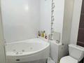 2-комнатная квартира · 77 м² · 4/9 этаж, ул. Бактыгерея Кулманова 107 за 270 000 ₸ в Атырау, мкр Авангард-2 — фото 10