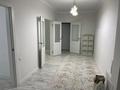 2-комнатная квартира · 77 м² · 4/9 этаж, ул. Бактыгерея Кулманова 107 за 270 000 ₸ в Атырау, мкр Авангард-2 — фото 6