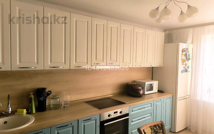 3-комнатная квартира · 62.3 м² · 2/4 этаж, Ауэзова 5 за 20 млн ₸ в Аксу — фото 2