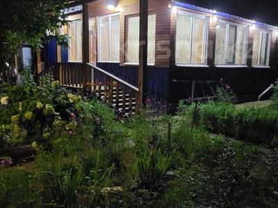 Дача · 2 комнаты · 80 м² · 8 сот., Алтайский стройтель — Район Котлован за 10 млн 〒 в Усть-Каменогорске, Ульбинский