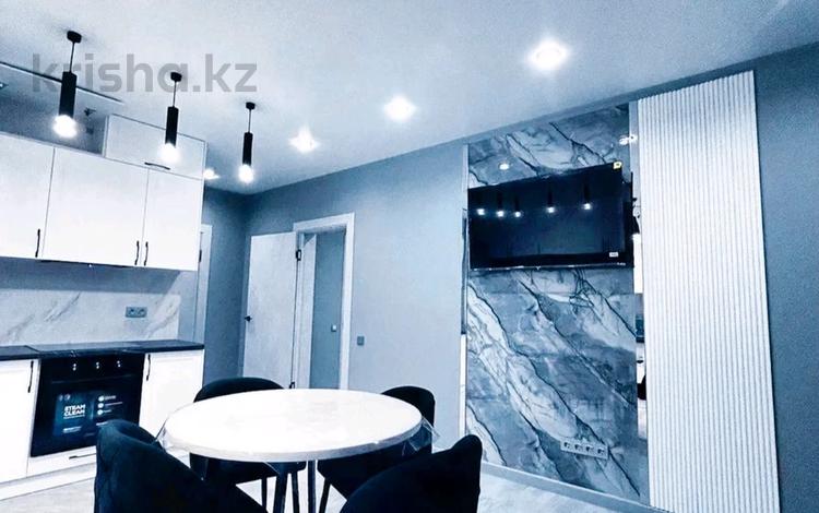 1-комнатная квартира · 51 м² · 5/11 этаж, 16-й мкр 57 — ЦЕНТР ГОРОДА, МОРЕ, АКВАПАРК, ТРК АКТАУ за 8 000 〒 в Актау — фото 2