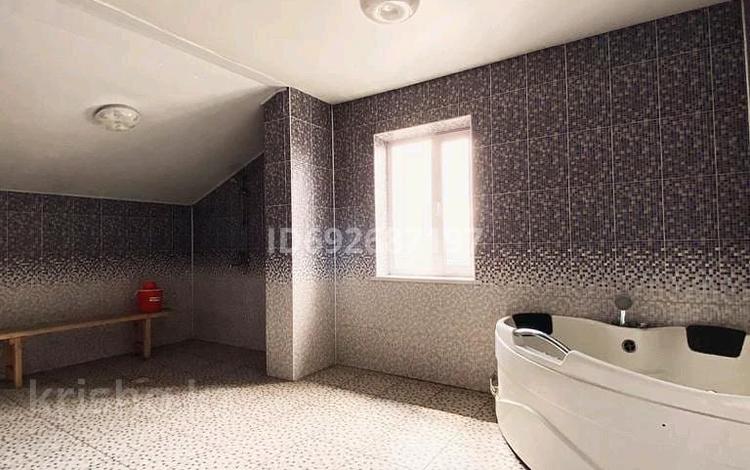 2-комнатная квартира, 60 м² помесячно, Ауельбекова — Калинина за 120 000 〒 в Щучинске — фото 2