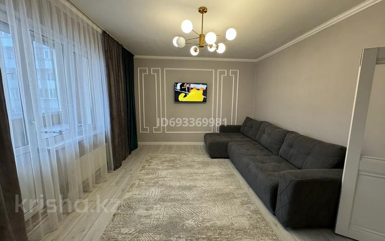 2-комнатная квартира, 65 м², 2/6 этаж, мкр Кокжиек за 34 млн 〒 в Алматы, Жетысуский р-н — фото 2