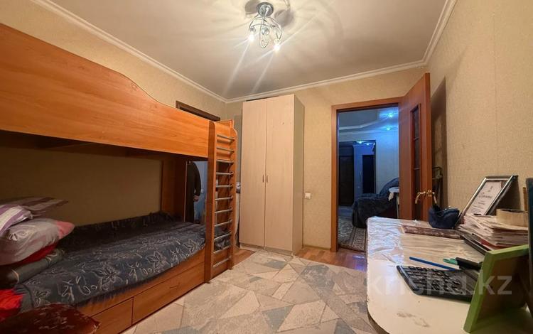4-бөлмелі пәтер · 60 м² · 3/5 қабат, мкр Фёдоровка , Молокова — Центральный рынок, бағасы: 15 млн ₸ в Караганде, Казыбек би р-н — фото 14