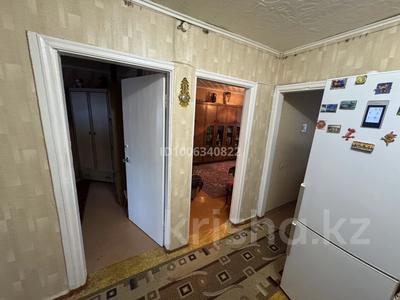 3-бөлмелі пәтер · 61.4 м² · 1/5 қабат, мкр Юго-Восток, 27й микрорайон 23 — Район Университета КАРгу, бағасы: 18.6 млн ₸ в Караганде, Казыбек би р-н