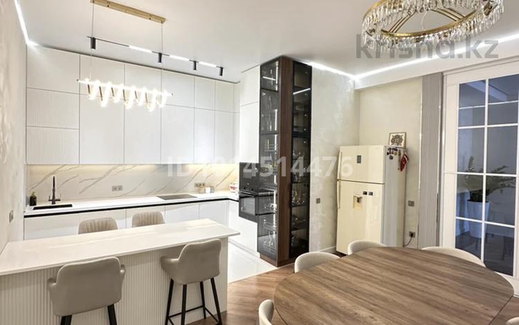 3-комнатная квартира · 132 м², мкр Ерменсай, Ушкемпирова 42 за 150 млн ₸ в Алматы, Бостандыкский р-н — фото 2