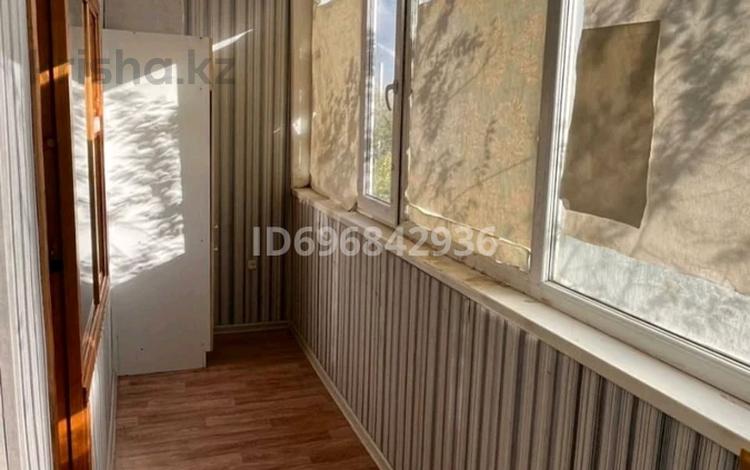 2-комнатная квартира · 47 м² · 2/9 этаж, 27-й мкр 6 — 27мкр 6 дом 2 ком 2этаж 13 000 за 12.5 млн 〒 в Актау — фото 2