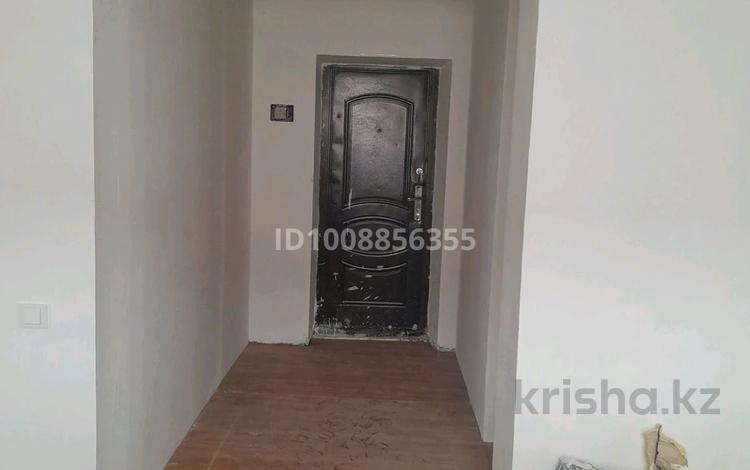 3-бөлмелі пәтер · 60 м², Логинова 53, бағасы: 7.2 млн ₸ в Кентау — фото 2