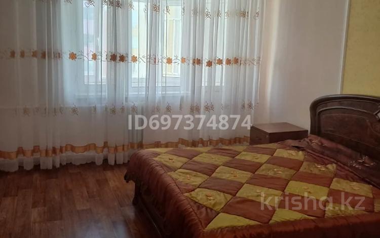 2-комнатная квартира · 75.4 м² · 4/9 этаж, мкр. Алмагуль 3 за 220 000 ₸ в Атырау — фото 2