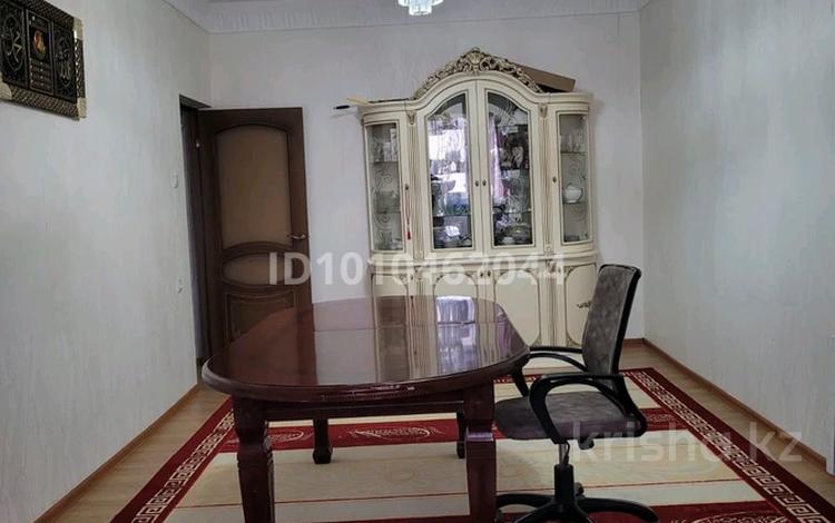 3-бөлмелі пәтер · 80 м² · 2/5 қабат, мкр Сары Арка, мкр.Сарыарка 30, бағасы: 35 млн ₸ в Атырау — фото 2