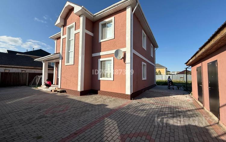Отдельный дом · 6 комнат · 190 м² · 10.35 сот., мкр Уркер за 97 млн 〒 в Астане, Нура р-н — фото 9