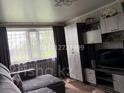 2-бөлмелі пәтер · 44 м² · 1/5 қабат, Пришахтинск, 23й микрорайон, бағасы: 11 млн ₸ в Караганде, Алихана Бокейханова р-н