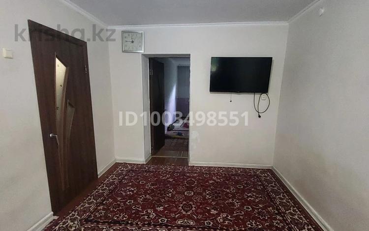 2-комнатная квартира · 44 м² · 1/5 этаж, Пришахтинск, Пришахтинск, 21й микрорайон 9 — ориентир за 10 млн 〒 в Караганде, Алихана Бокейханова р-н — фото 2
