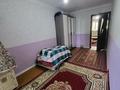 2-комнатная квартира · 44 м² · 1/5 этаж, Пришахтинск, Пришахтинск, 21й микрорайон 9 — ориентир за 10 млн 〒 в Караганде, Алихана Бокейханова р-н — фото 3