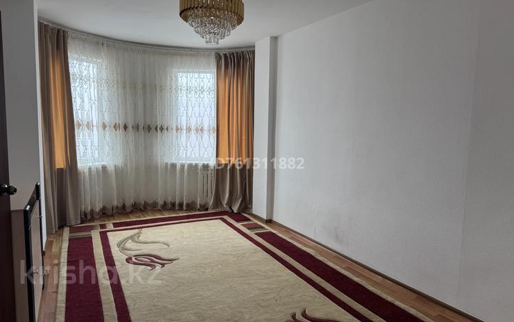 2-бөлмелі пәтер · 63 м² · 4/5 қабат, Байтерек, 13 микрорайон 6, бағасы: 120 000 ₸ в Таразе — фото 2