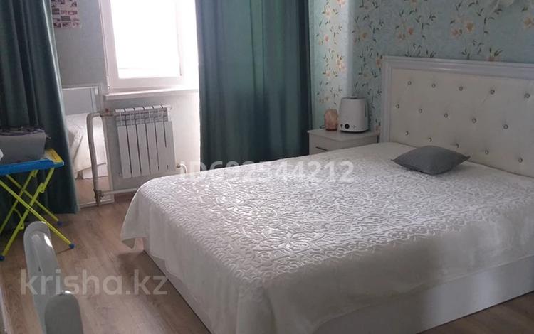 2-бөлмелі пәтер, 55 м², 8/10 қабат, Ахмирово, Жибек Жолы 5, бағасы: 27 млн 〒 в Усть-Каменогорске, Ахмирово — фото 2