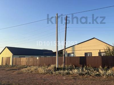 Отдельный дом · 4 комнаты · 100 м² · 10 сот., Астана 27 — Возле шк за 10 млн ₸ в Аксае