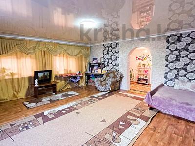 Отдельный дом · 4 комнаты · 102 м² · 6 сот., ул. Мамыр 18 за 20 млн 〒 в Талдыкоргане