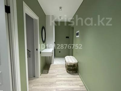 2-комнатная квартира · 58 м² · 6/9 этаж, мкр Нурсая, Абулхайр-хана 63 за 300 000 ₸ в Атырау