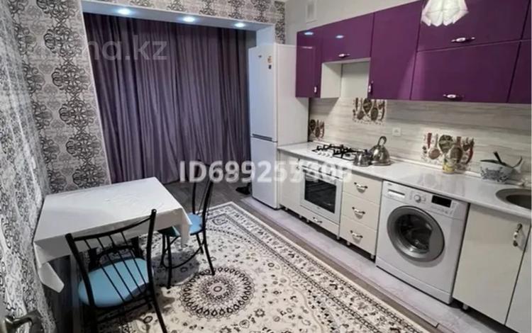 1-комнатная квартира · 40 м² · 5/6 этаж, 32В мкр 12 за 10 млн 〒 в Актау — фото 2