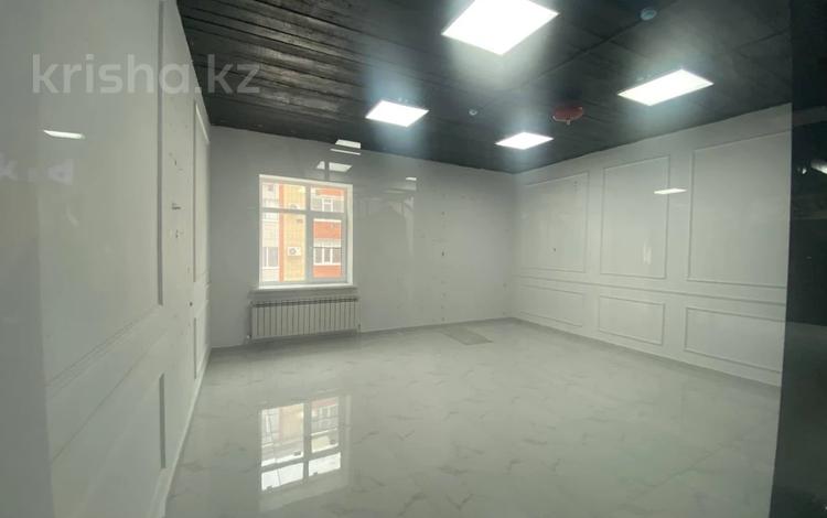 Свободное назначение · 400 м² за 3 млн ₸ в Актобе, мкр. Алтын орда — фото 2