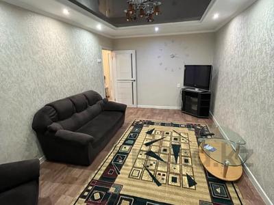 3-комнатная квартира, 60 м², 2/5 этаж помесячно, Рустембекова за 190 000 〒 в Талдыкоргане