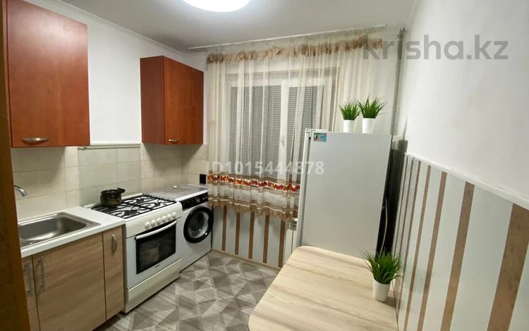 2-комнатная квартира · 45 м² · 2/4 этаж, мкр №6 за 250 000 ₸ в Алматы, Ауэзовский р-н — фото 2