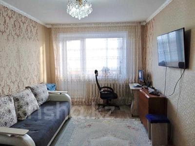 2-комнатная квартира, 44 м², 3/5 этаж, Майкудук, 16й микрорайон 20 за 9.5 млн 〒 в Караганде, Алихана Бокейханова р-н