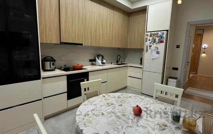 4-комнатная квартира · 130 м² · 10/12 этаж, 17-й мкр 55 за 59.5 млн ₸ в Актау — фото 3