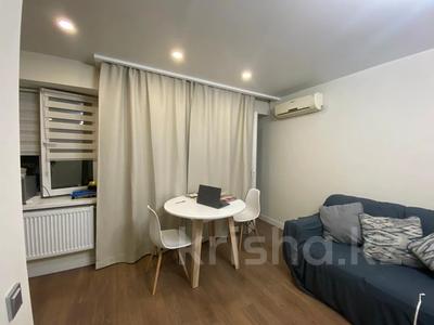 2-бөлмелі пәтер · 51 м² · 3/5 қабат, Самал-2 ш/а., бағасы: 57 млн ₸ в Алматы, Медеуский р-н