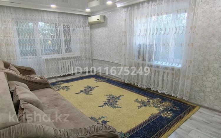 2-комнатная квартира · 41 м² · 2/3 этаж, Достық 11 — Достық көшесі мен Пушкина за 15 000 〒 в Приозёрске — фото 2