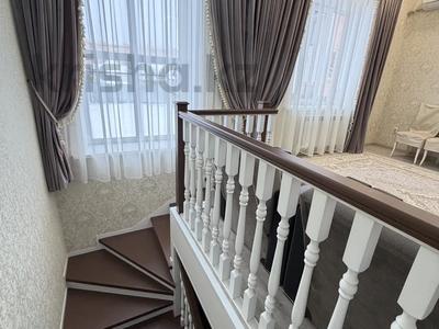 Отдельный дом · 4 комнаты · 210 м² · 6 сот., мкр Айгуль, Зачаганск 1 за 58 млн 〒 в Уральске