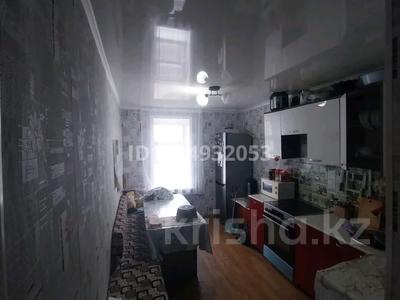 4-комнатная квартира · 86 м² · 2/5 этаж, Абая 43 — Магазин "Томирис" за 9.5 млн ₸ в Курчатове