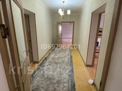 Отдельный дом • 10 комнат • 200 м² • 6.6 сот., Макатаева 3 за 65 млн 〒 в Шымкенте, Туран р-н