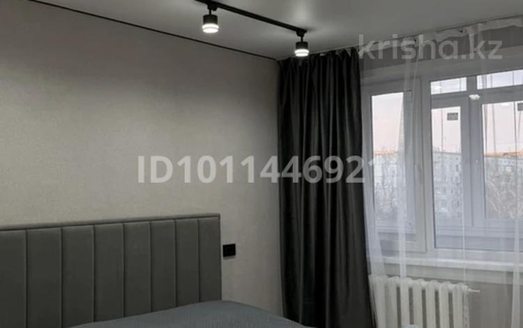 1-комнатная квартира · 34 м² · 3/5 этаж, Бауыржан Момышулы — 8 школа за 14 000 ₸ в Аксу — фото 2