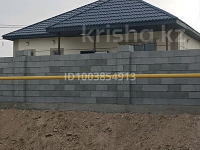Продажа домов и дачи в Алматинской обл.: Отдельный дом · 4 комнаты · 130 м² · 10 сот., ул. Центральная 19 — 10 микрорайон за 42 млн 〒 Отдельный дом · 4 комнаты · 130 м² · 10 сот., ул. Центральная 19 — 10 микрорайон за 42 млн 〒 в Конаеве (Капчагай)