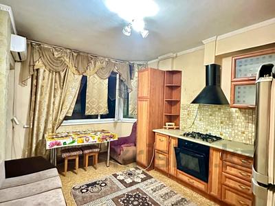 1-комнатная квартира, 42 м², 5/6 этаж помесячно, Чернышевского 13 за 170 000 〒 в Алматы, Турксибский р-н